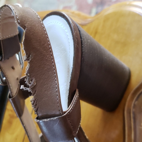 MAISON MARGIELA Multi Cross Strap Sandal in Graphite - Picture 7 of 9